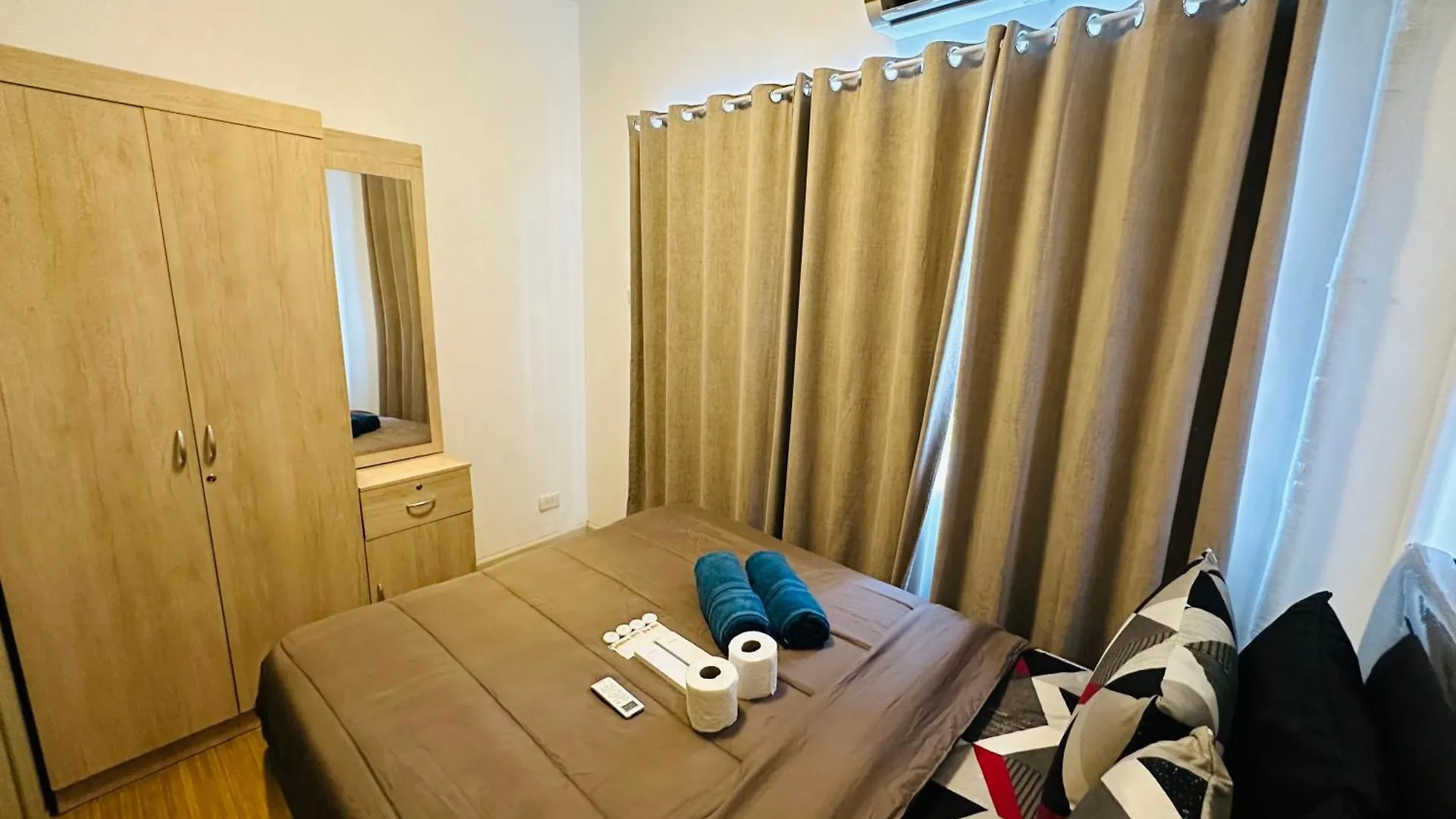 Taguig 1 Bedroom With Balcony Plus Netflix Near Bgc And Airport Manila