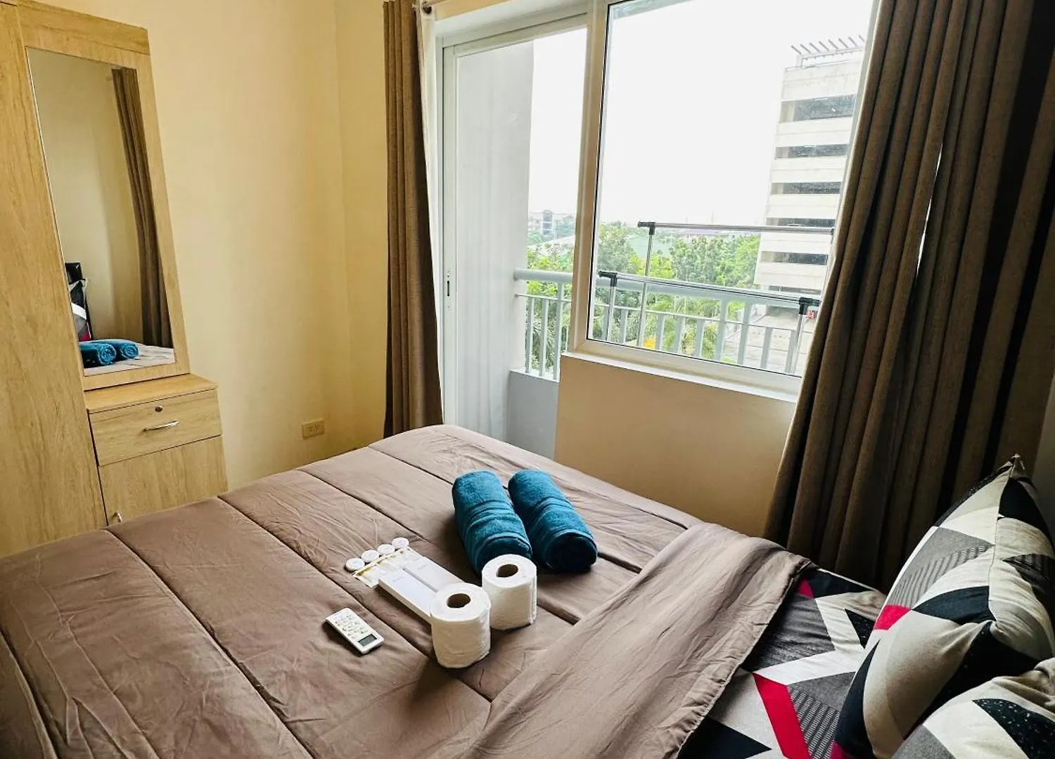 Apartment Taguig 1 Bedroom With Balcony Plus Netflix Near Bgc And Airport Manila