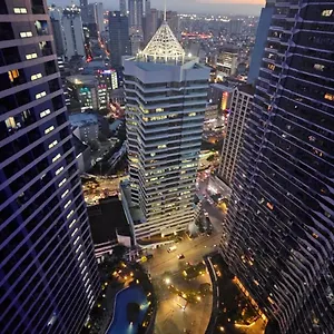 Apartment Awesome Value, Great Location, Manila
